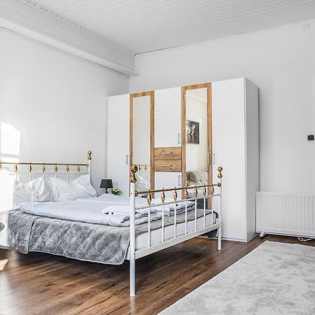 Adorable 2Br Apt. Near Millenium Tower And Danube Appartement Wenen Buitenkant foto