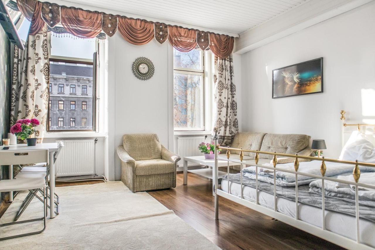 Adorable 2Br Apt. Near Millenium Tower And Danube Appartement Wenen Buitenkant foto
