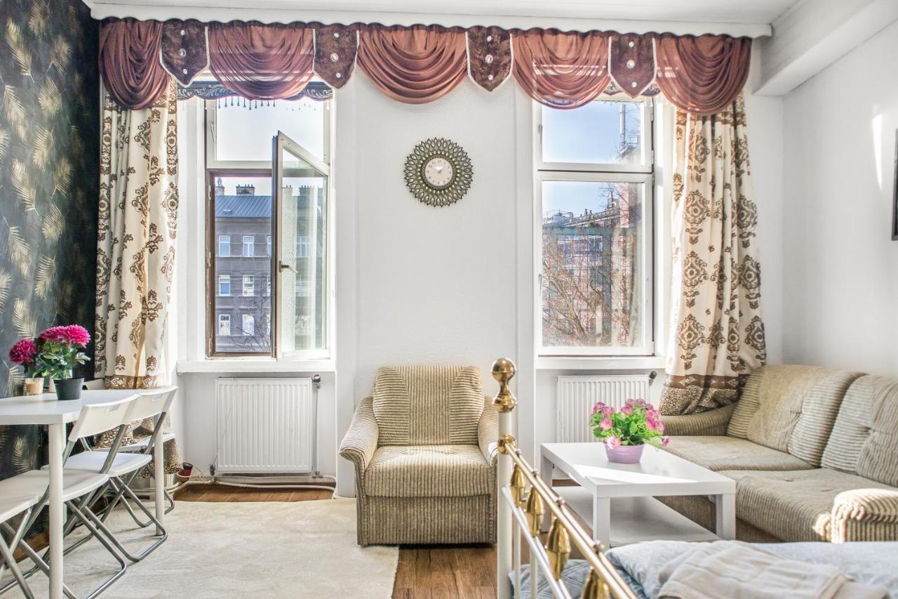 Adorable 2Br Apt. Near Millenium Tower And Danube Appartement Wenen Buitenkant foto